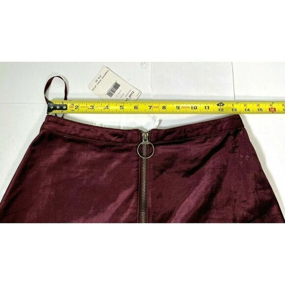 Free People Y2K Mini Skirt Size 6 Maroon Velvet Funkytown Zip Front A-line New - Picture 8 of 15